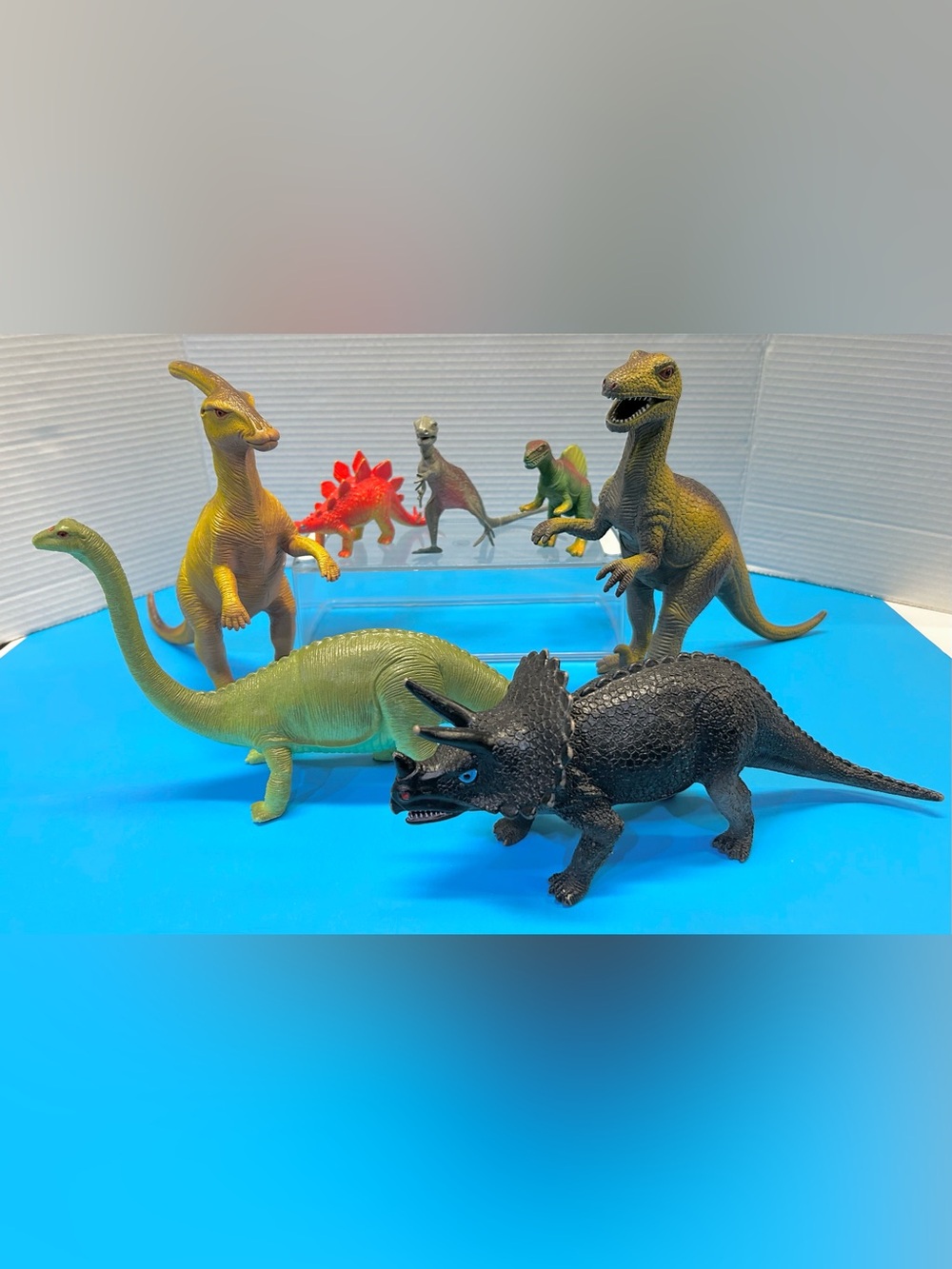 Assorted Vintage Dinosaur Toy Set